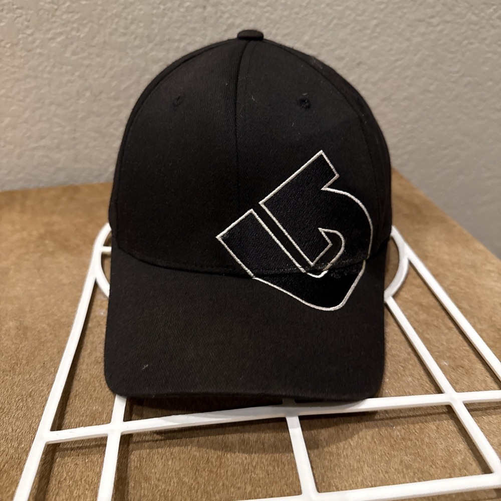 Burton Snowboards Hat Cap Black Embroidered Logo Ski Winter Flex‎ Fit Y2K